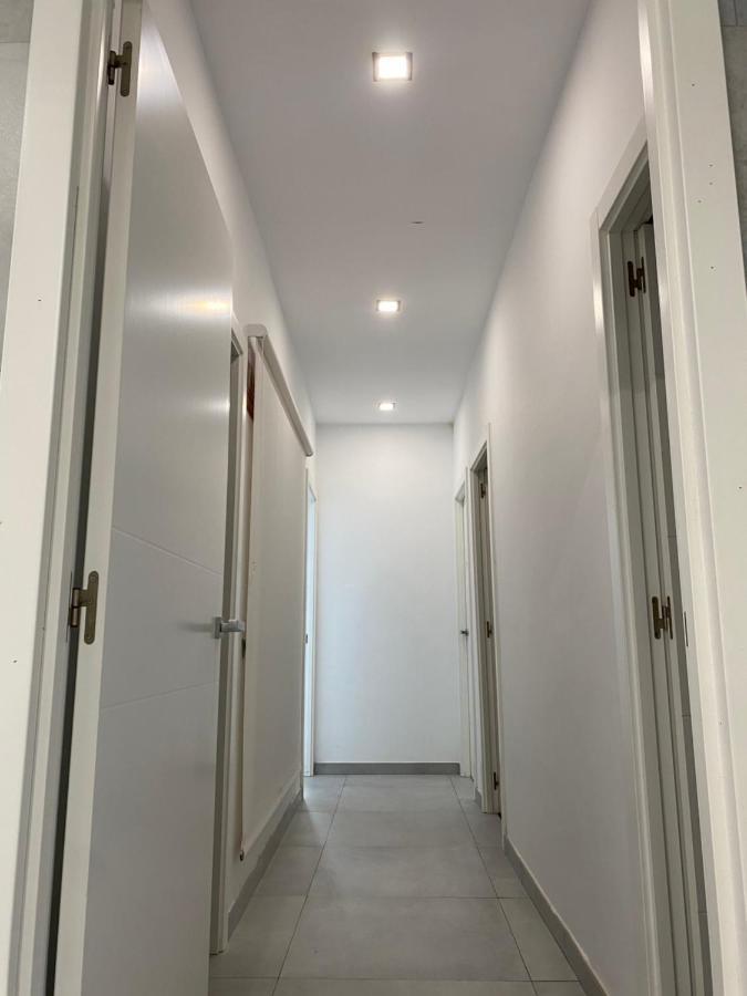 Hostel Ramon Lujan 91 Мадрид Екстер'єр фото